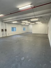 12715 Miller Rd NE, Bainbridge Island, WA à louer Photo intérieure– Image 2 sur 6