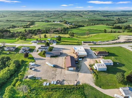 20756 Route 3, Durango, IA à vendre - Photo de l’immeuble – Image 3 sur 22