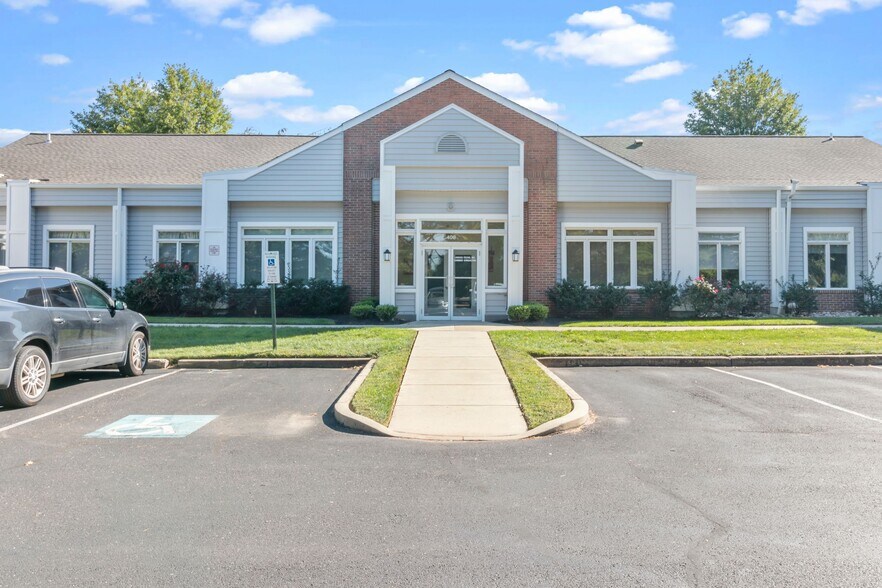 408 Executive Dr, Langhorne, PA à louer - Photo intérieure – Image 2 sur 20