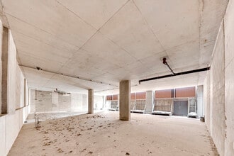 North Woolwich Road, Londres à louer Photo de l’immeuble– Image 1 sur 4