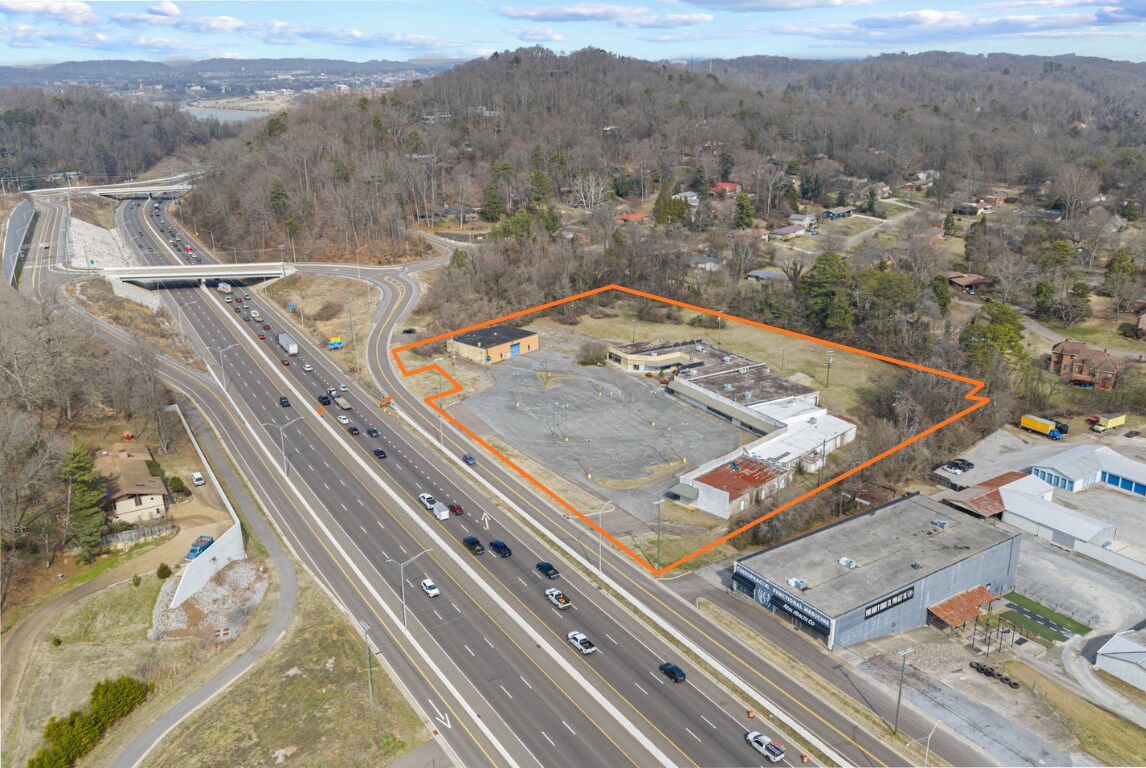 2862 Dresser Rd, Knoxville, TN à vendre Photo principale– Image 1 sur 20