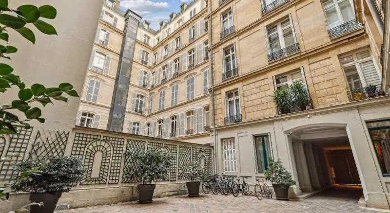 Bureau dans Paris à louer - Photo de l’immeuble – Image 1 sur 6