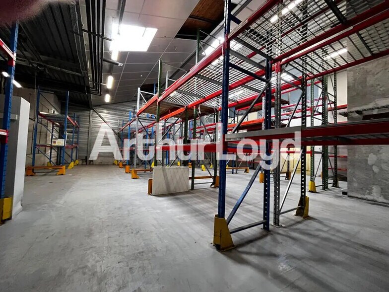 Bureau dans Hérouville-Saint-Clair à louer - Photo de l’immeuble – Image 3 sur 18