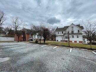 Plus de détails pour 7404 Rhode Island Ave, College Park, MD - Logement à vendre