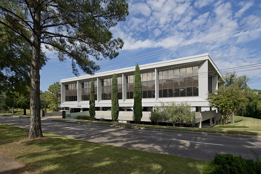 7880 San Felipe St, Houston, TX à louer - Photo de l’immeuble – Image 1 sur 11