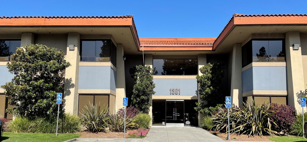 1301 Redwood Way, Petaluma, CA à louer - Photo de l’immeuble – Image 2 sur 2