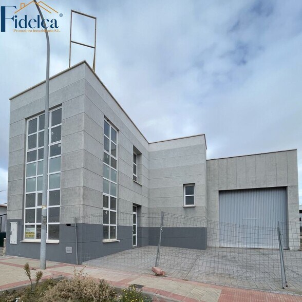 Avenida Castilla-La Mancha, 2 B, Orgaz, Toledo à vendre - Photo de l’immeuble – Image 1 sur 25