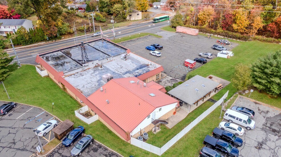 99 Ramapo rd, Thiells, NY à vendre - Photo de l’immeuble – Image 2 sur 59