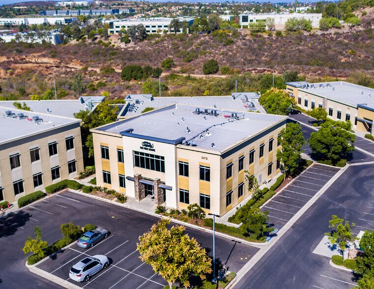 3172 Lionshead Ave, Carlsbad, CA à vendre - Photo de l’immeuble – Image 2 sur 15