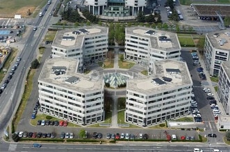 4 Place De Londres, Tremblay-en-France, SSD - VUE AÉRIENNE  vue de carte