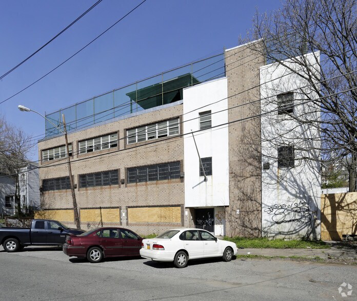 25 West St, Staten Island, NY à vendre - Photo de l’immeuble – Image 2 sur 2