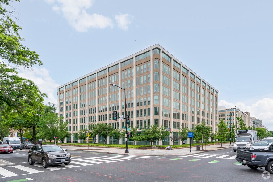 999 N Capitol St NE, Washington, DC à louer - Photo principale – Image 1 sur 26