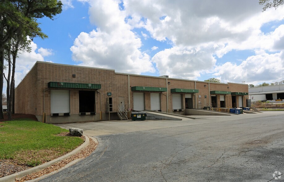 3502 Riga Blvd, Tampa, FL à vendre - Photo de l’immeuble – Image 3 sur 3