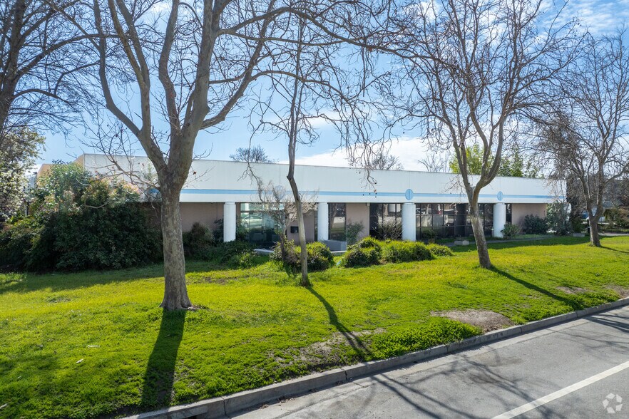 4273 Solar Way, Fremont, CA à vendre - Photo de l’immeuble – Image 2 sur 7