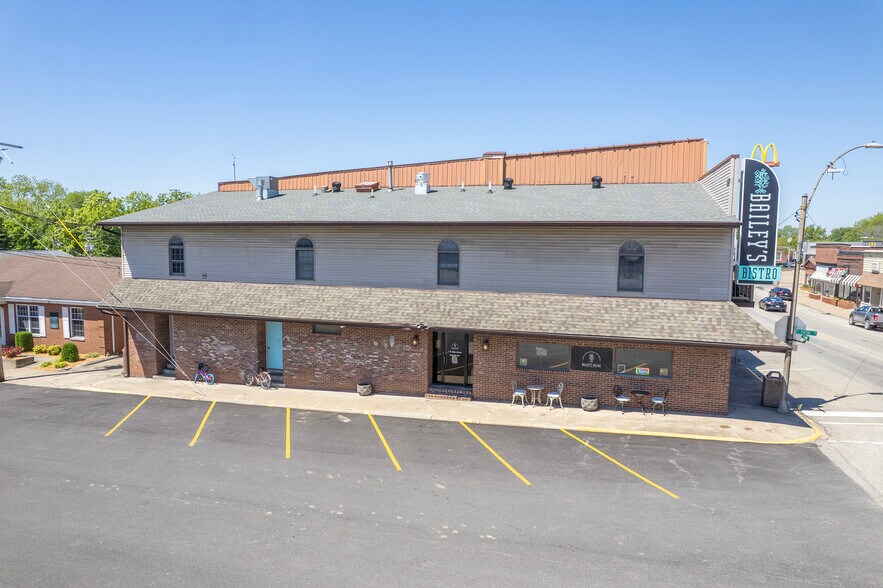 1 Main St, Albion, IL à vendre - Photo de l’immeuble – Image 2 sur 37