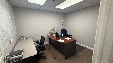 50 Constance Ct, Hauppauge, NY à louer Photo intérieure– Image 2 sur 10