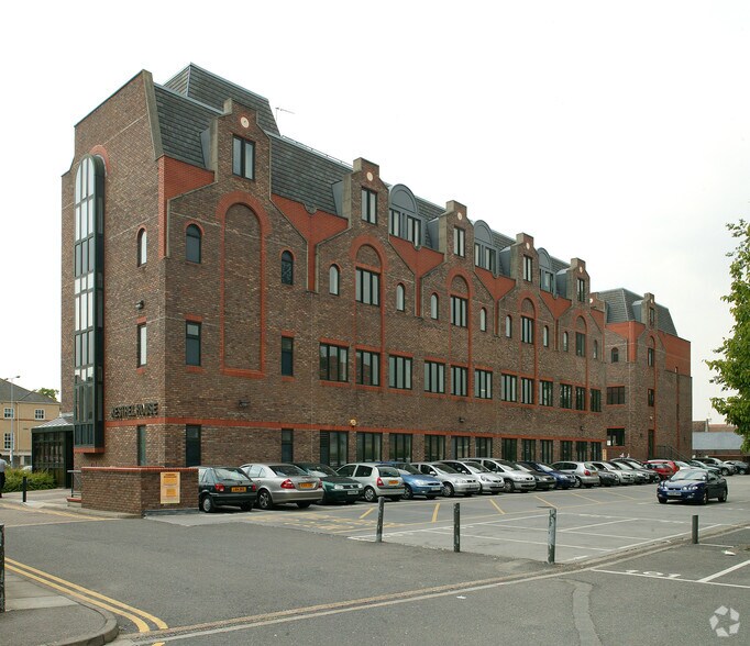 Knightrider St, Maidstone à louer - Photo de l’immeuble – Image 2 sur 59