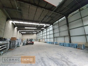 Industriel/Logistique dans Saint-Germain-lès-Arpajon à louer Photo intérieure– Image 2 sur 4