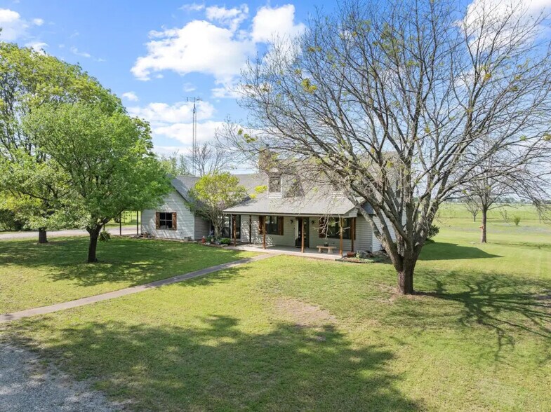 14143 FM 697, Whitewright, TX à vendre - Photo de l’immeuble – Image 2 sur 8