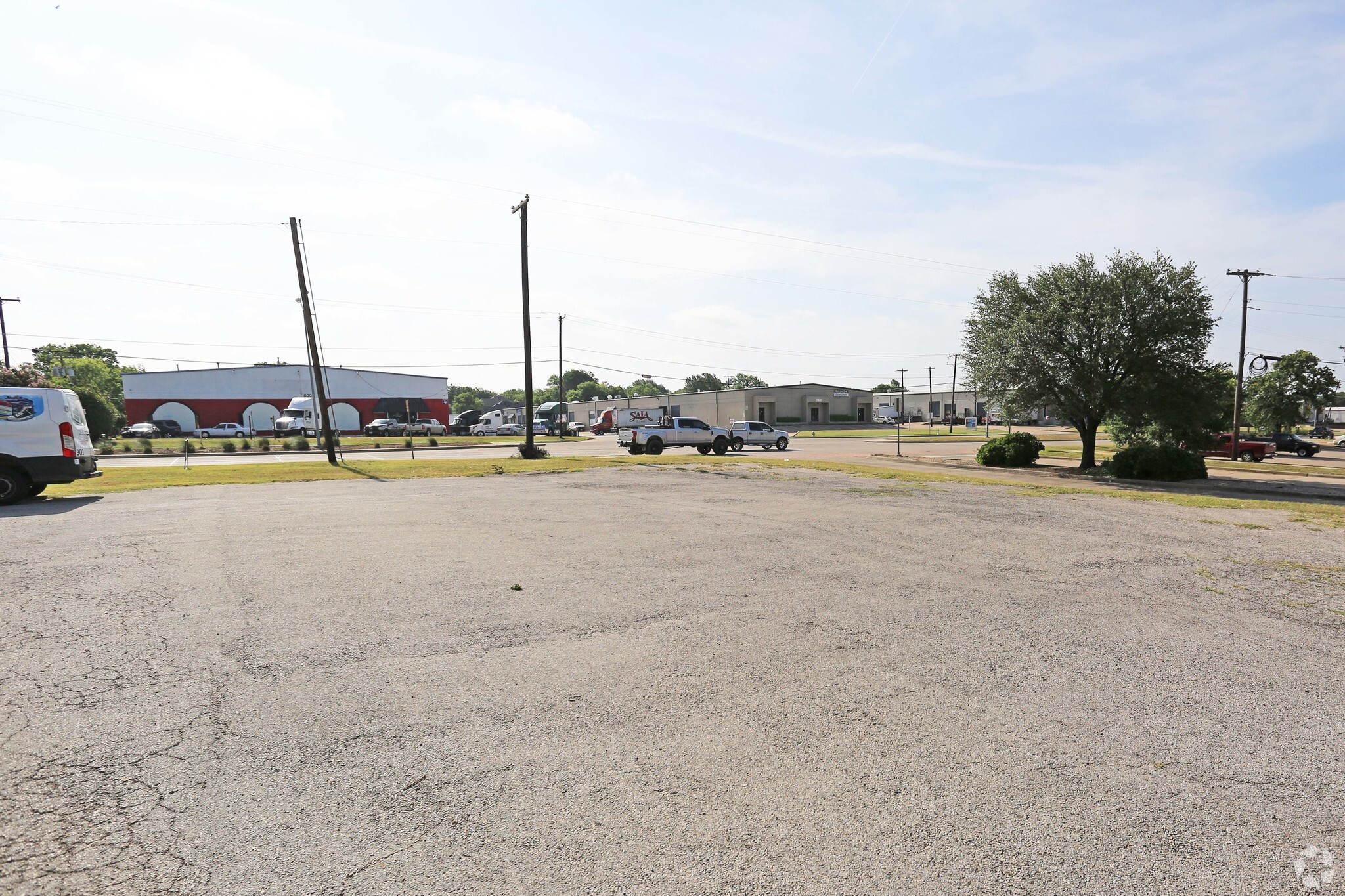 237 S Belt Line Rd, Irving, TX à louer Photo principale– Image 1 sur 5
