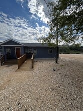 3782 FM 725, New Braunfels, TX à louer Photo intérieure– Image 1 sur 22