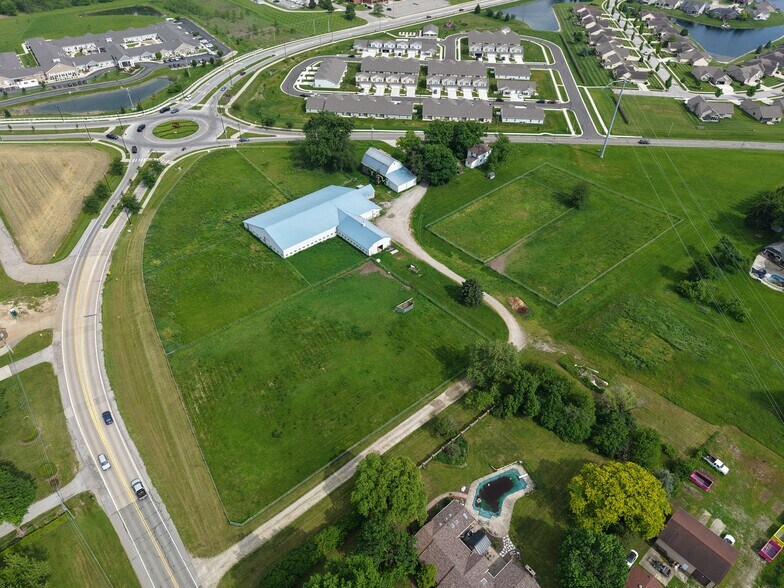 9071 Maysville Rd, Fort Wayne, IN à vendre - Photo de l’immeuble – Image 3 sur 19