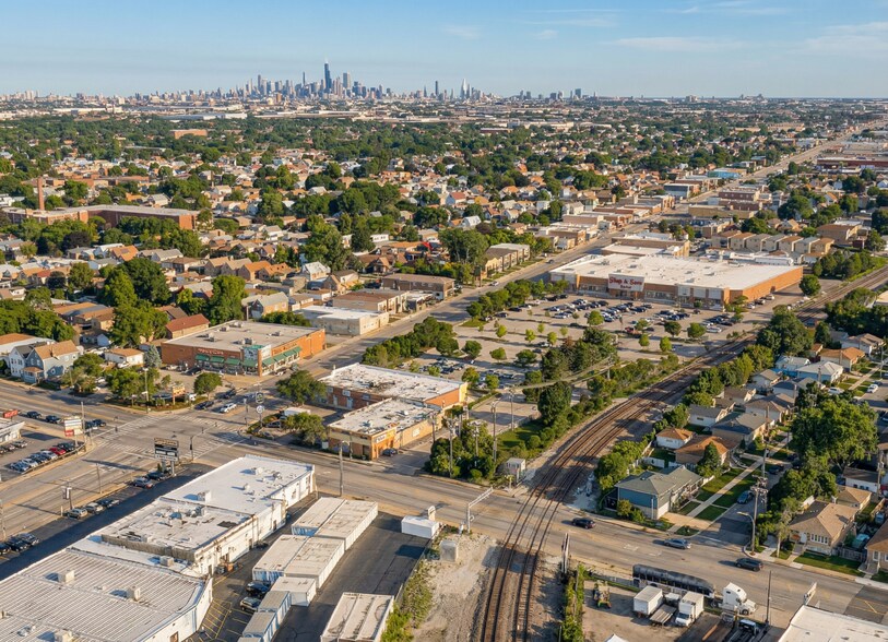 5813-5857 S Archer Ave, Chicago, IL à louer - Photo principale – Image 1 sur 3