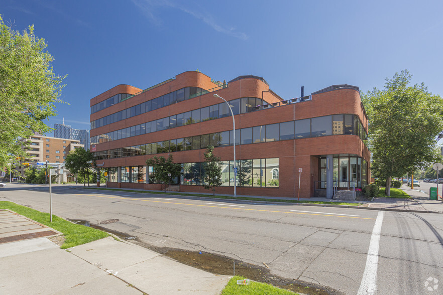 255 17 Ave SW, Calgary, AB à vendre - Photo de l’immeuble – Image 3 sur 10