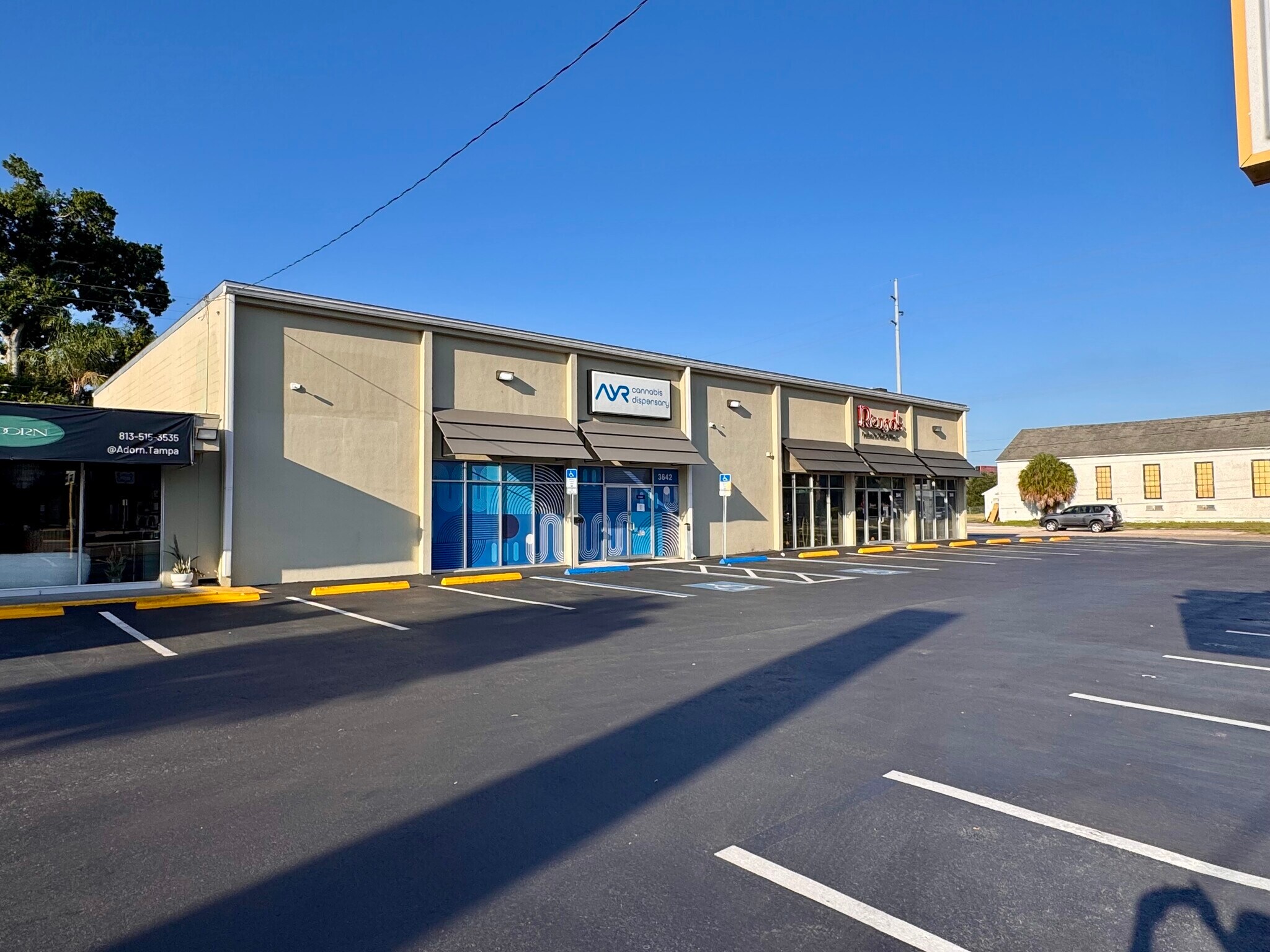 3642 W Kennedy Blvd, Tampa, FL à louer Photo de l’immeuble– Image 1 sur 8