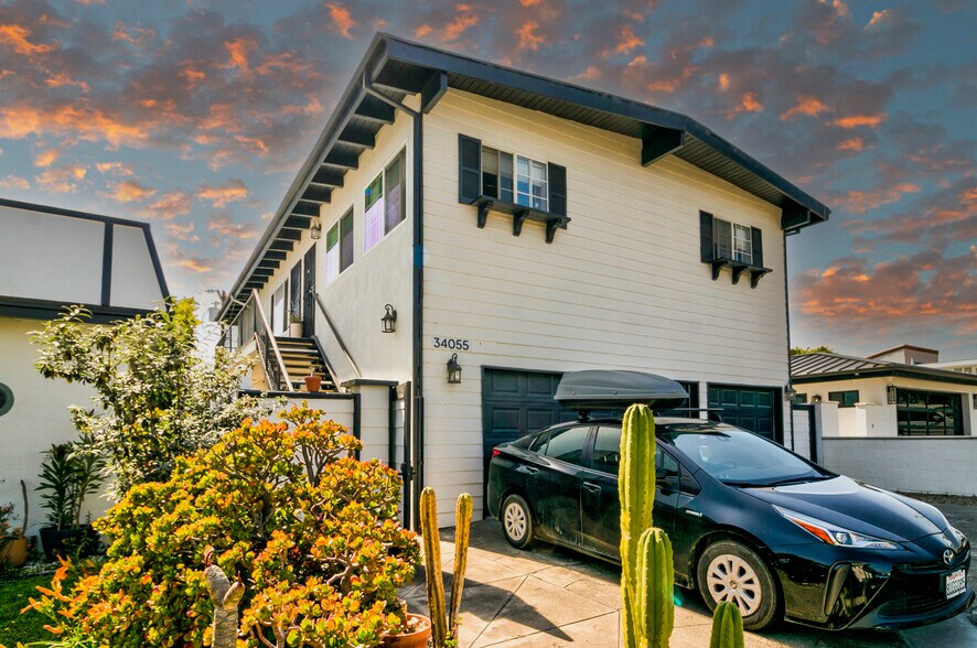34055 Alcazar Dr, Dana Point, CA à vendre - Photo principale – Image 2 sur 22