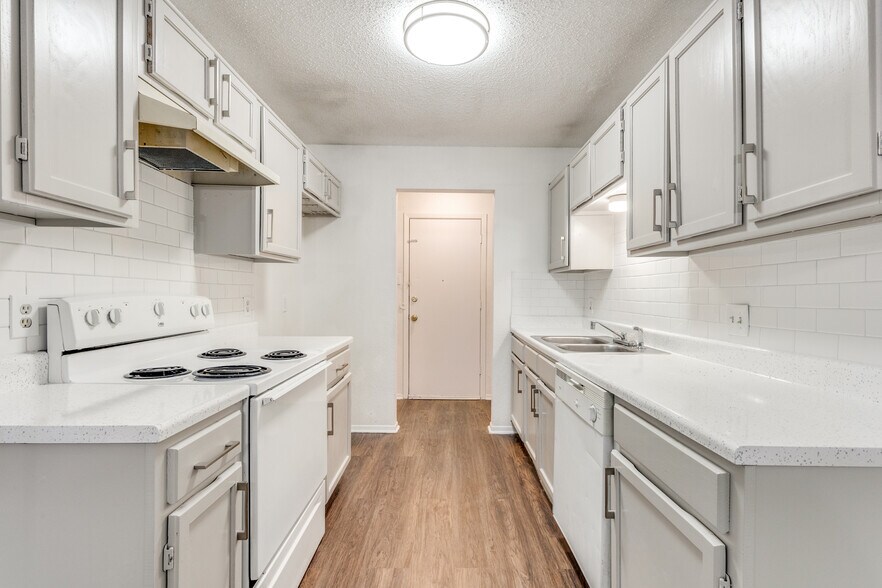 3600 Hulen Park Cir, Fort Worth, TX à vendre - Photo de l’immeuble – Image 2 sur 26