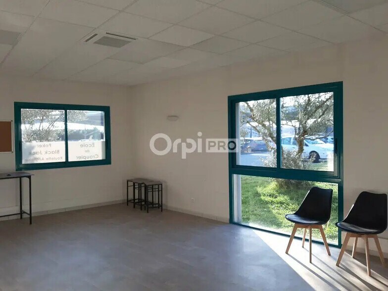 Bureau dans Valence à louer - Photo de l’immeuble – Image 2 sur 9