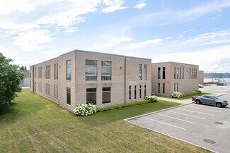 Plus de détails pour 3440 Av Francis-Hughes, Laval, QC - Industriel/Logistique à louer