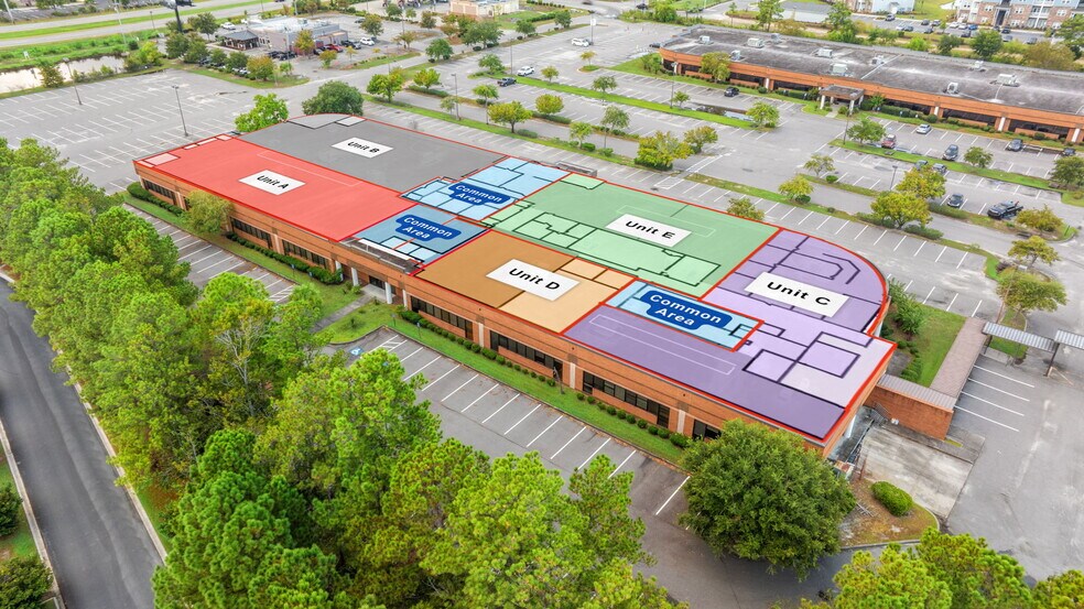 8733-Unit 300 17 Bypass Hwy, Myrtle Beach, SC à louer - Photo de l’immeuble – Image 1 sur 38