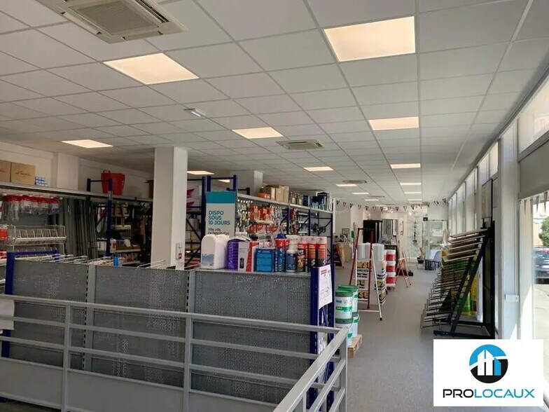 Local commercial dans Grenoble à louer - Photo de l’immeuble – Image 1 sur 5