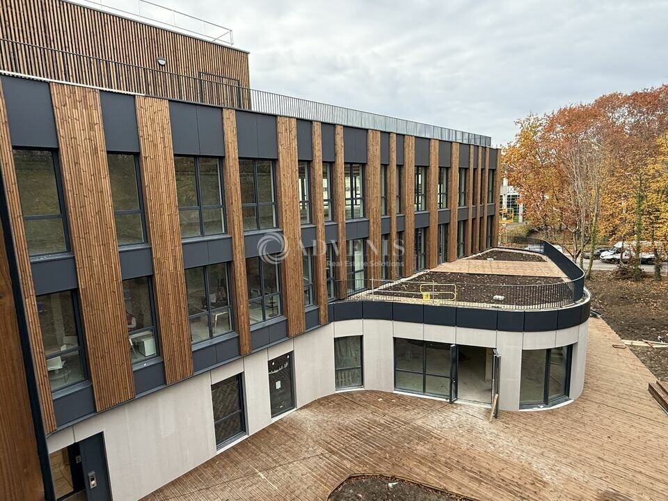 Bureau dans Champs-sur-Marne à louer Photo de l’immeuble– Image 1 sur 18