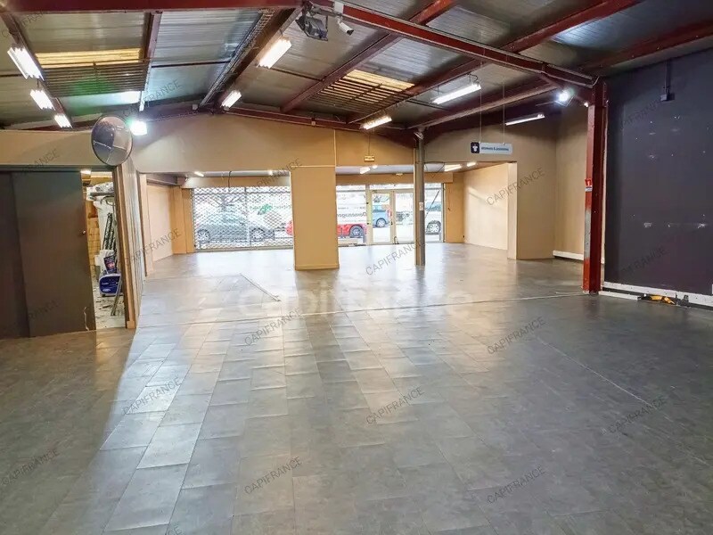 Local d'activités dans Nemours à vendre Photo de l’immeuble– Image 1 sur 8