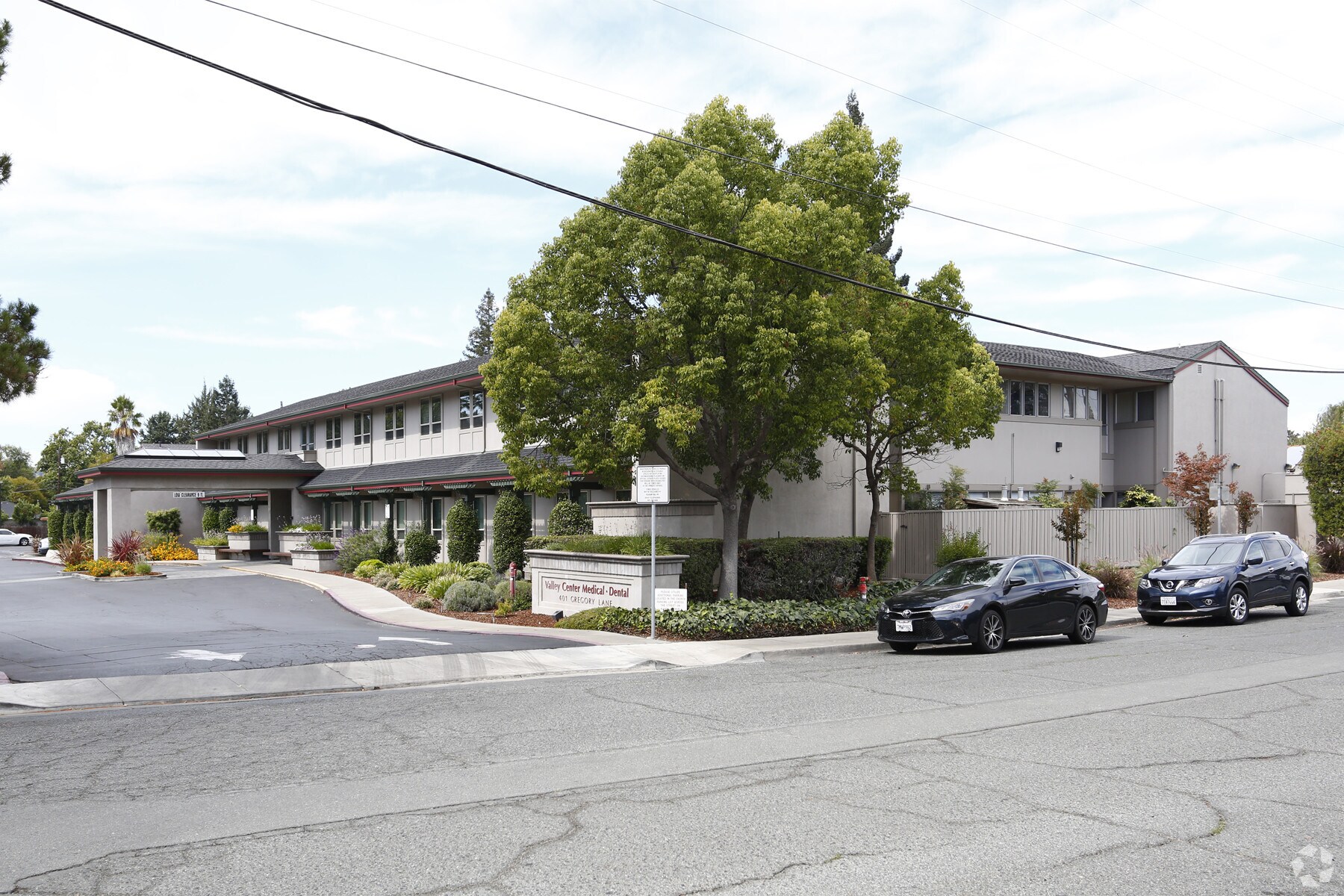 401 Gregory Ln, Pleasant Hill, CA à louer Photo de l’immeuble– Image 1 sur 9