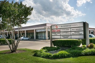 Plus de détails pour 2550 E Trinity Mills Rd, Carrollton, TX - Industriel/Logistique à louer