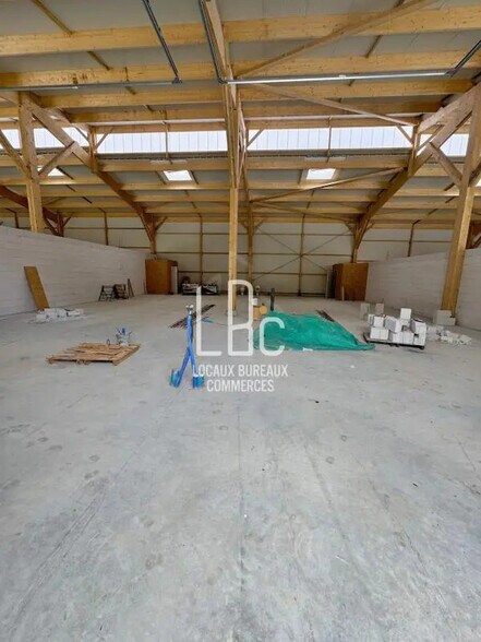 Industriel/Logistique dans Thouaré-sur-Loire à louer - Photo de l’immeuble – Image 3 sur 6