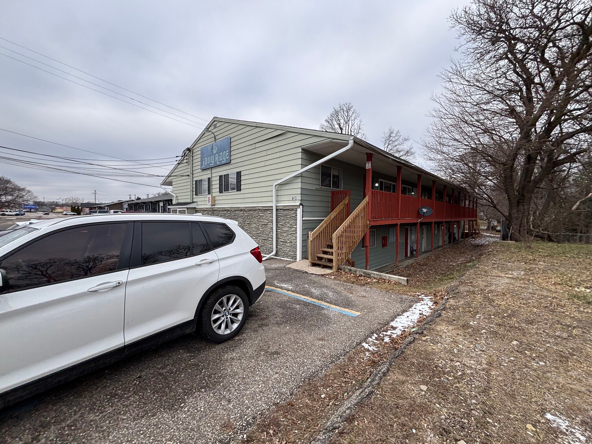 645 E Jolly Rd, Lansing, MI à vendre Photo de l’immeuble– Image 1 sur 21