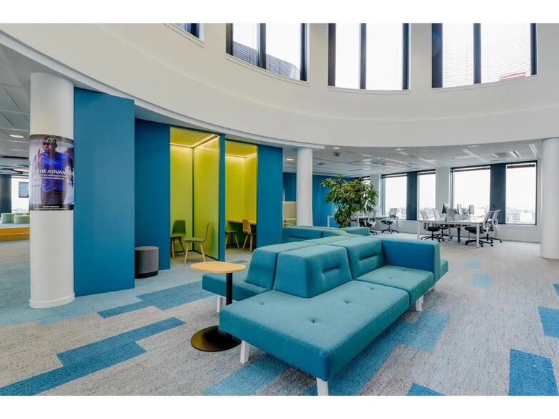 Bureau dans La Garenne-Colombes à louer - Photo de l’immeuble – Image 3 sur 12