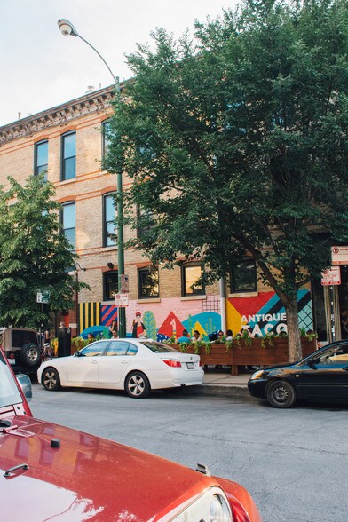 1360 N Milwaukee Ave, Chicago, IL à louer - Photo de l’immeuble – Image 3 sur 5