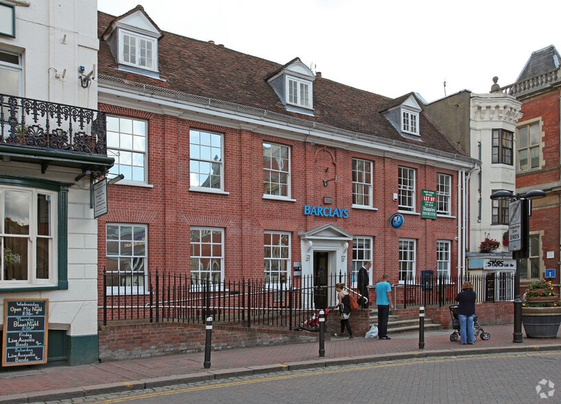 34 Market Sq, Aylesbury à vendre - Photo de l’immeuble – Image 2 sur 5
