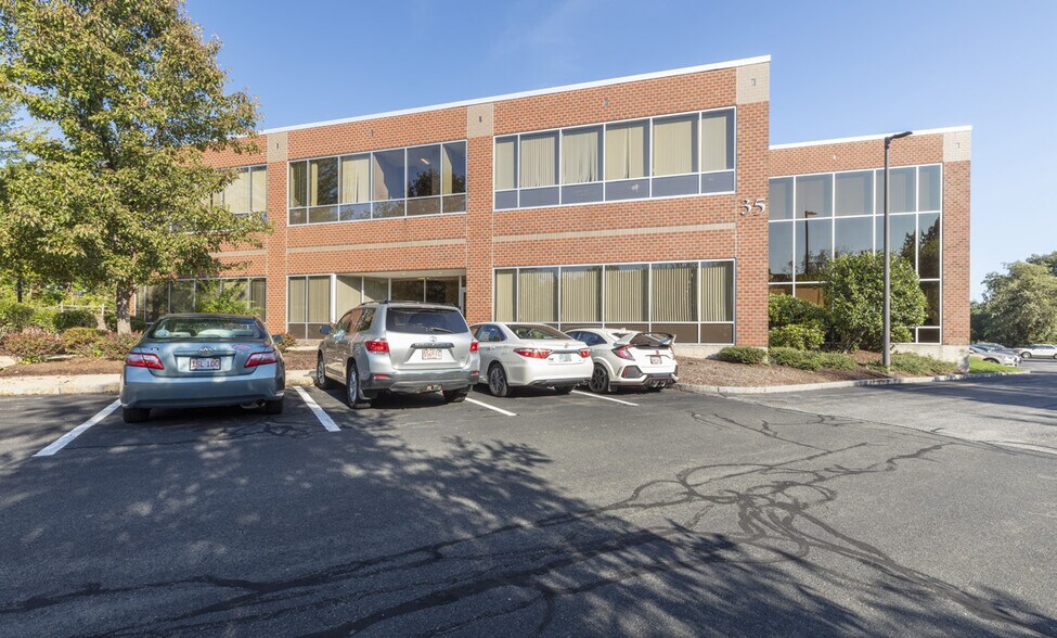 10 New England Business Ctr, Andover, MA à louer - Photo de l’immeuble – Image 2 sur 21