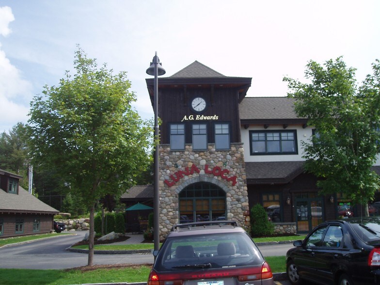 1930 Saranac Ave, Lake Placid, NY à louer - Photo de l’immeuble – Image 3 sur 6