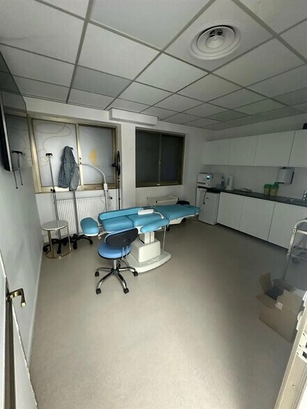 Local commercial dans Saint-Maur-des-Fossés à louer - Photo intérieure – Image 3 sur 6