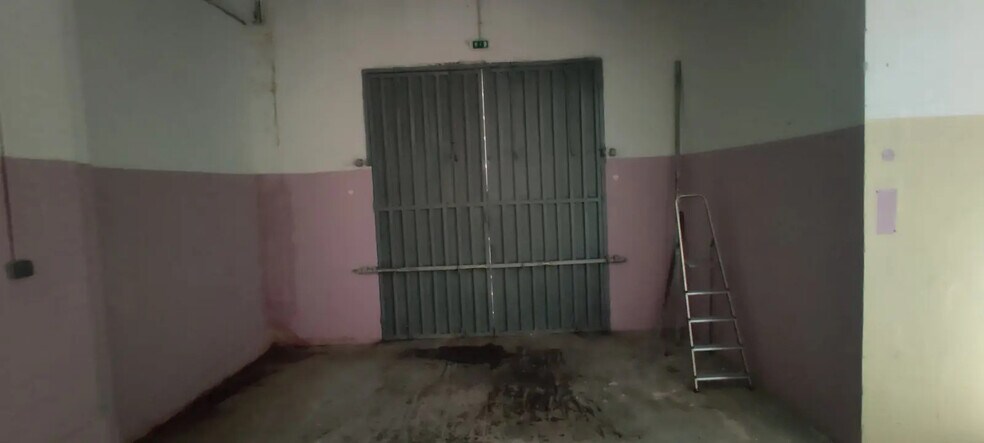 Local d’activités dans La Courneuve à louer - Photo de l’immeuble – Image 3 sur 4