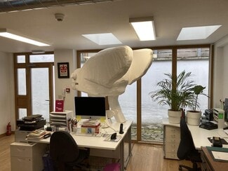Plus de détails pour 73 North Rd, Brighton - Bureau à louer