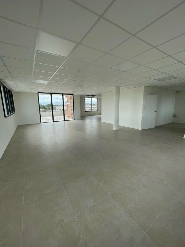 Plus de détails pour Bureau à vendre